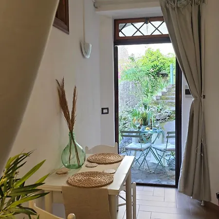 The Nest & The Crest شقة ماراتييا